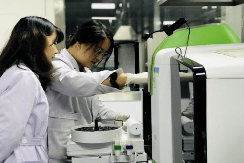 黨史學(xué)習(xí)教育引領(lǐng)服務(wù)升級 食品藥品檢測中心立足‘四個一’提升教育咨詢效能